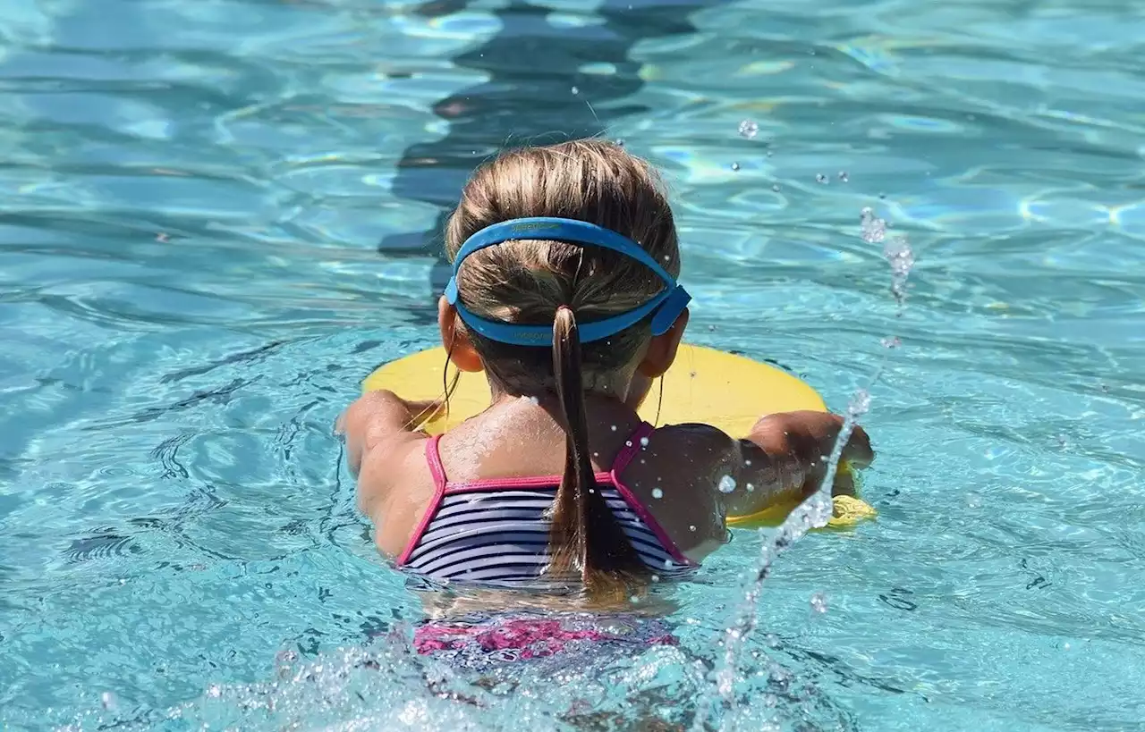 Interpellé dans le Val-d’Oise, un homme avait filmé une enfant à la piscine