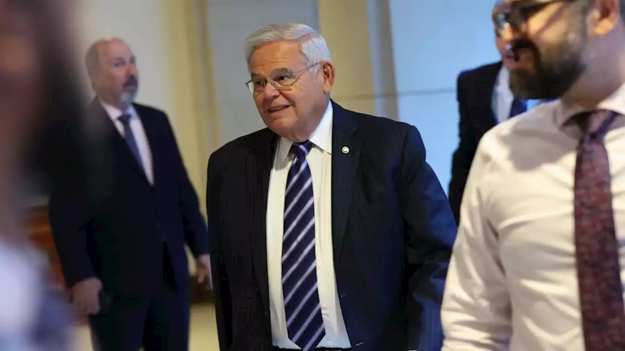 Sen. Bob Menendez indicted over gifts of gold bars, car, apartment