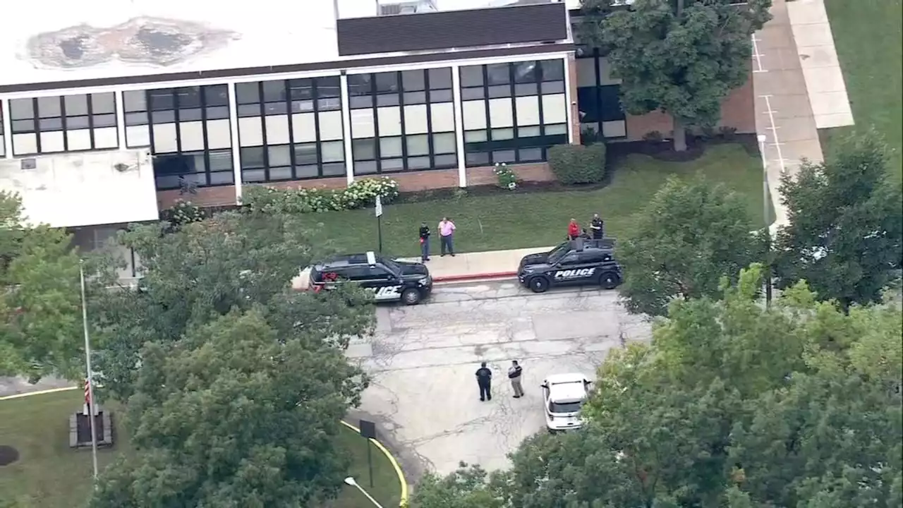 Red Oak school in Highland Park evacuated over bomb threat for 2nd time in 2 days