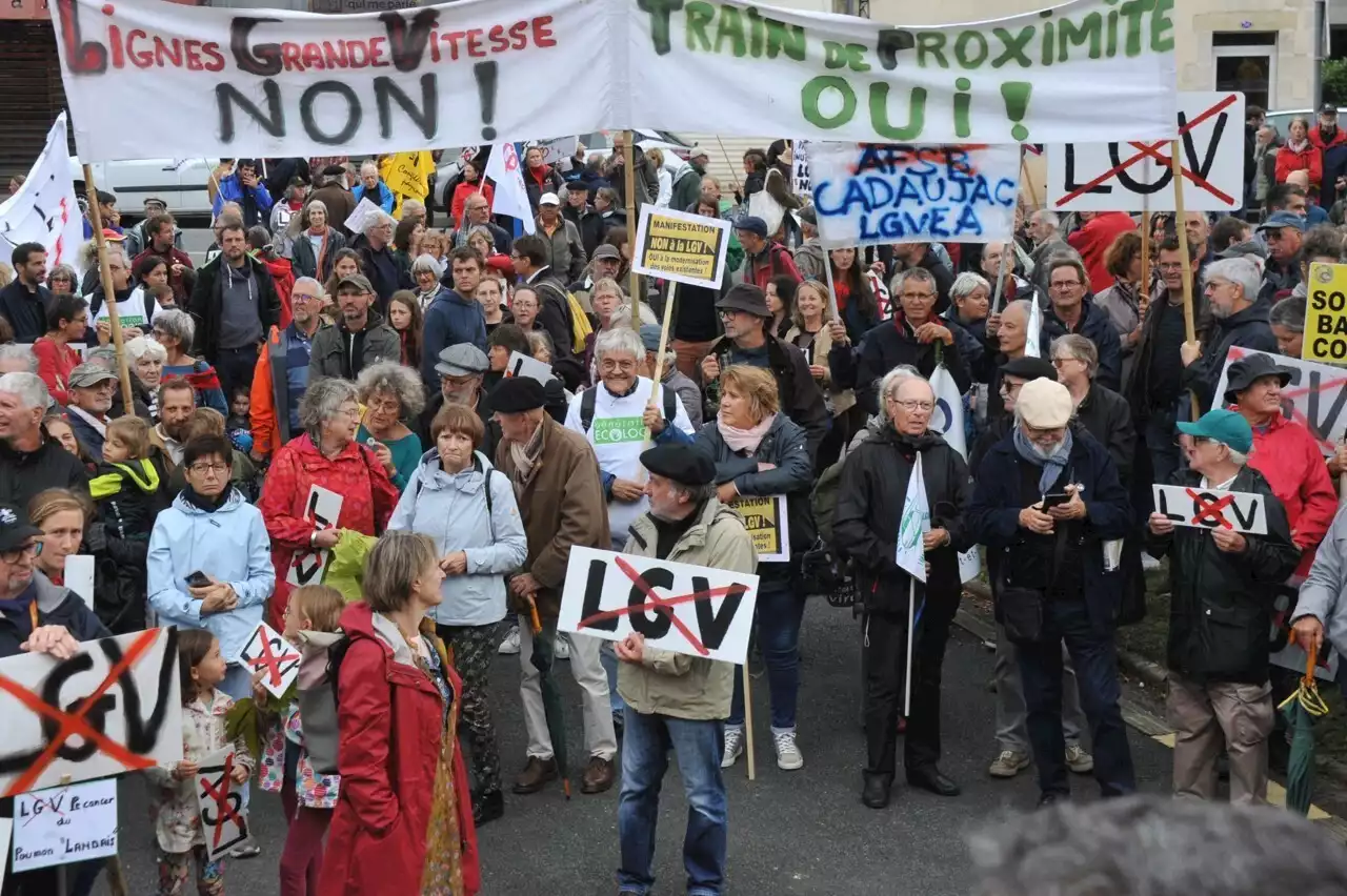 Pour eux, la LGV Bordeaux-Toulouse est 'un écocide' : une nouvelle action des opposants en Gironde