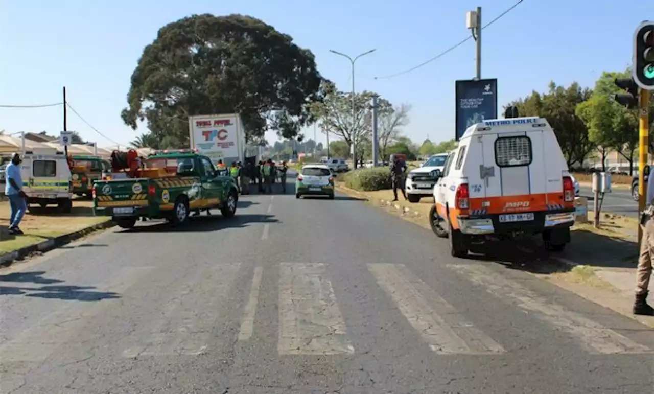 Road rage incident: Taxi driver shot in Gauteng - LNN