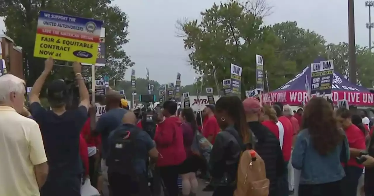 Workers at Chicago Ford plant worry they may have to walk off the job amid strike