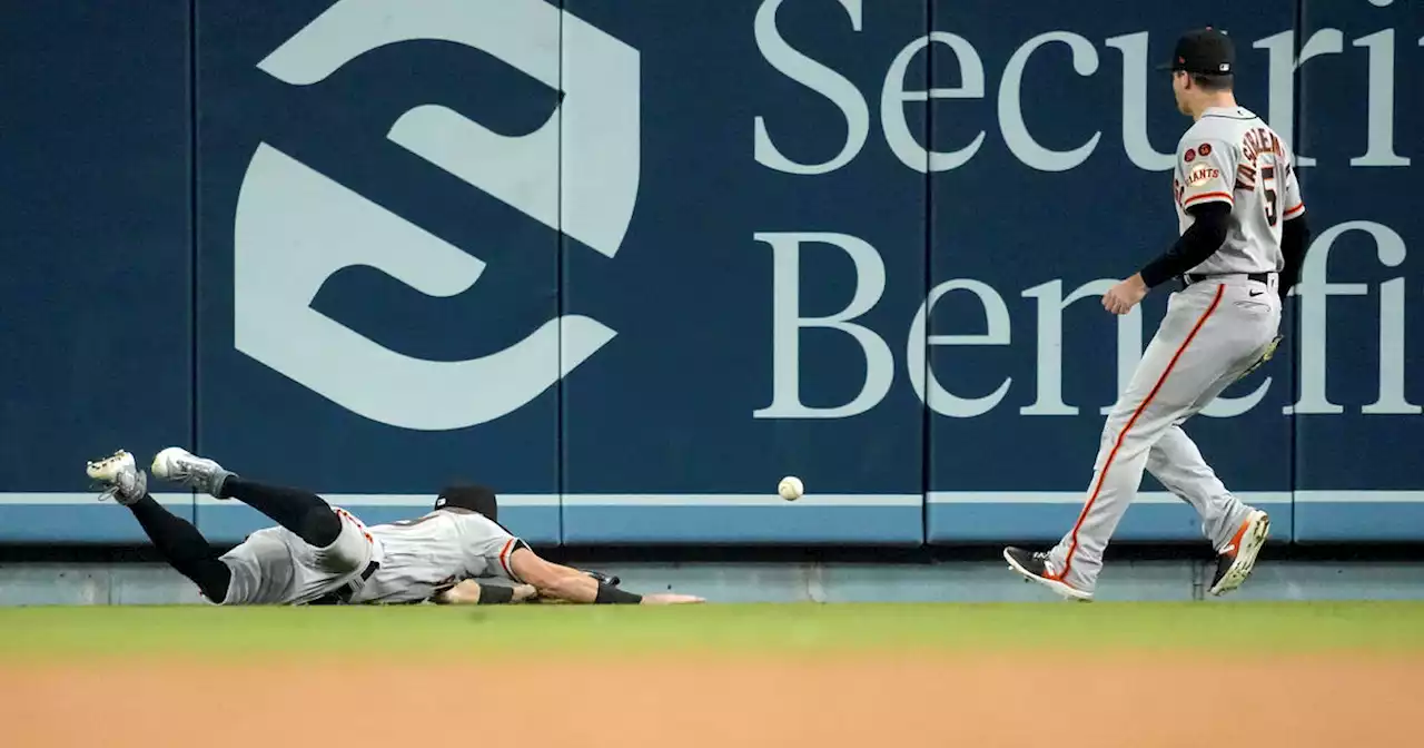 Dodgers capitalize on Giants' physical and mental blunders to win 7-2