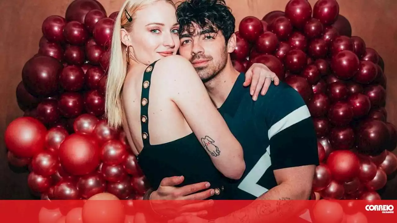 Sophie Turner processa Joe Jonas e acusa-o de manter ilegalmente os filhos em Nova Iorque