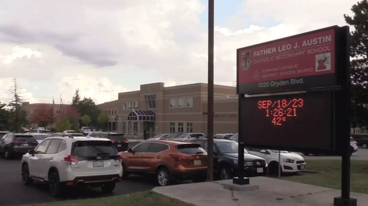 2 teenage girls face assault charges after stabbing at Whitby high school