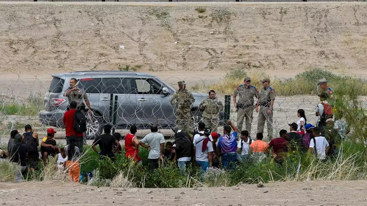 Violence escalates in Ciudad Juárez, across from El Paso, as migrant flow rises