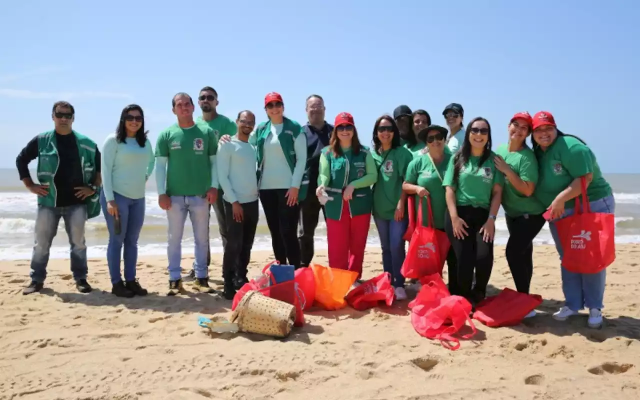 Mutirão recolhe mais de 600 kg de resíduos em dois quilômetros de faixa de areia | São João da Barra