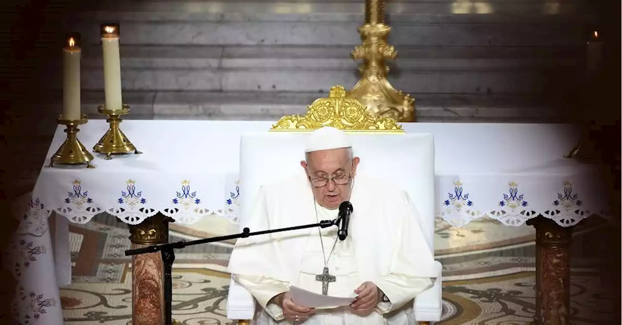 A Marseille, le pape dénonce l''indifférence' et la 'peur' face aux migrants|/H2|