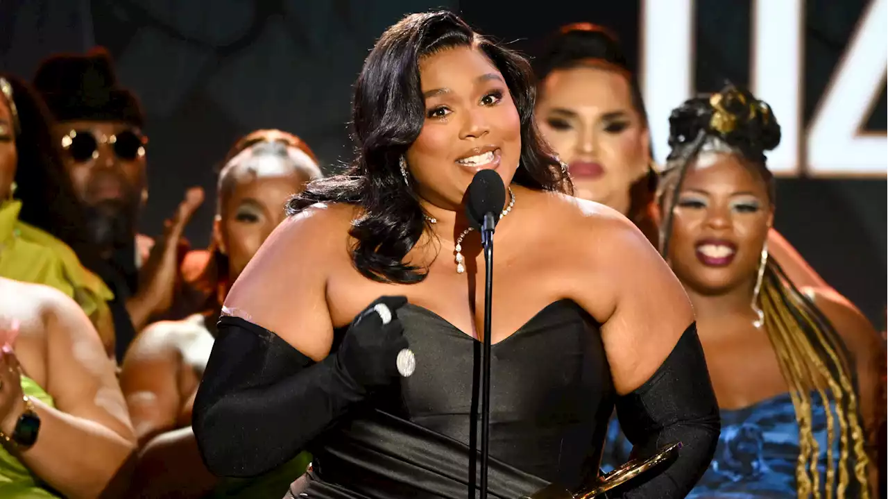 Lizzo de retour sur le banc des accusés après la plainte d’une autre ancienne employée