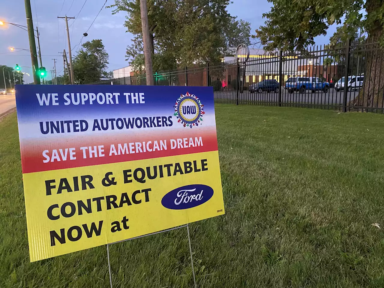 UAW strike could spread to Chicago assembly plant as deadline set by union nears