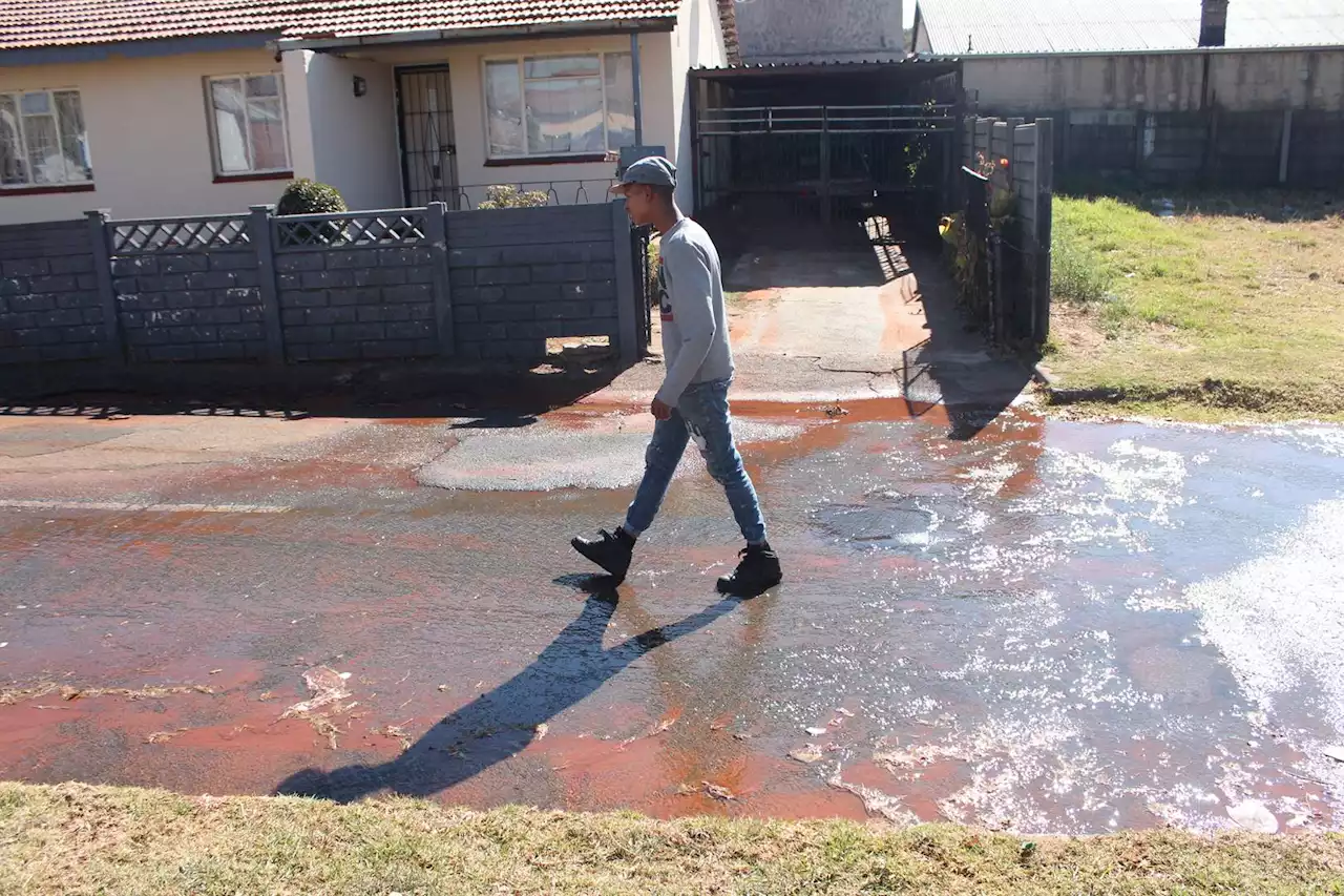 Joburg's dry taps: City continues to lose water through leaks due to ageing infrastructure