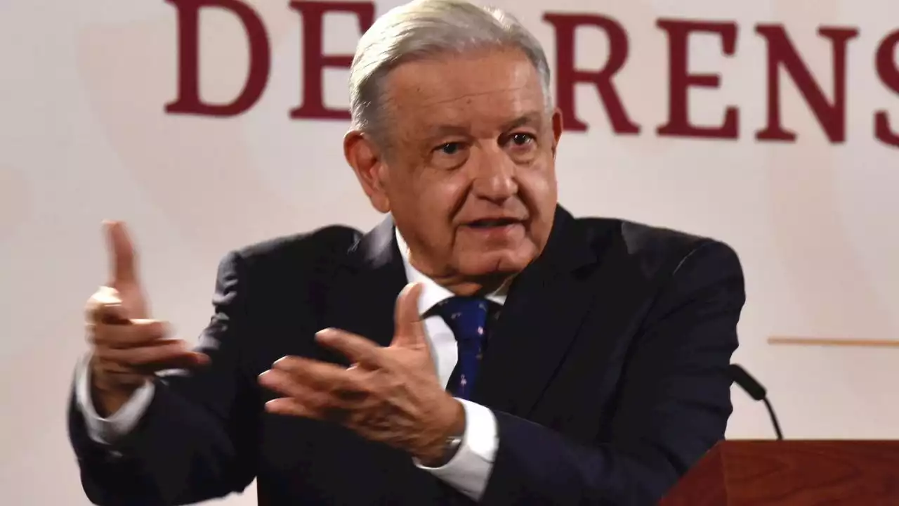 Sedena actúa con rectitud en indagaciones sobre la desaparición de normalistas de Ayotzinapa: AMLO