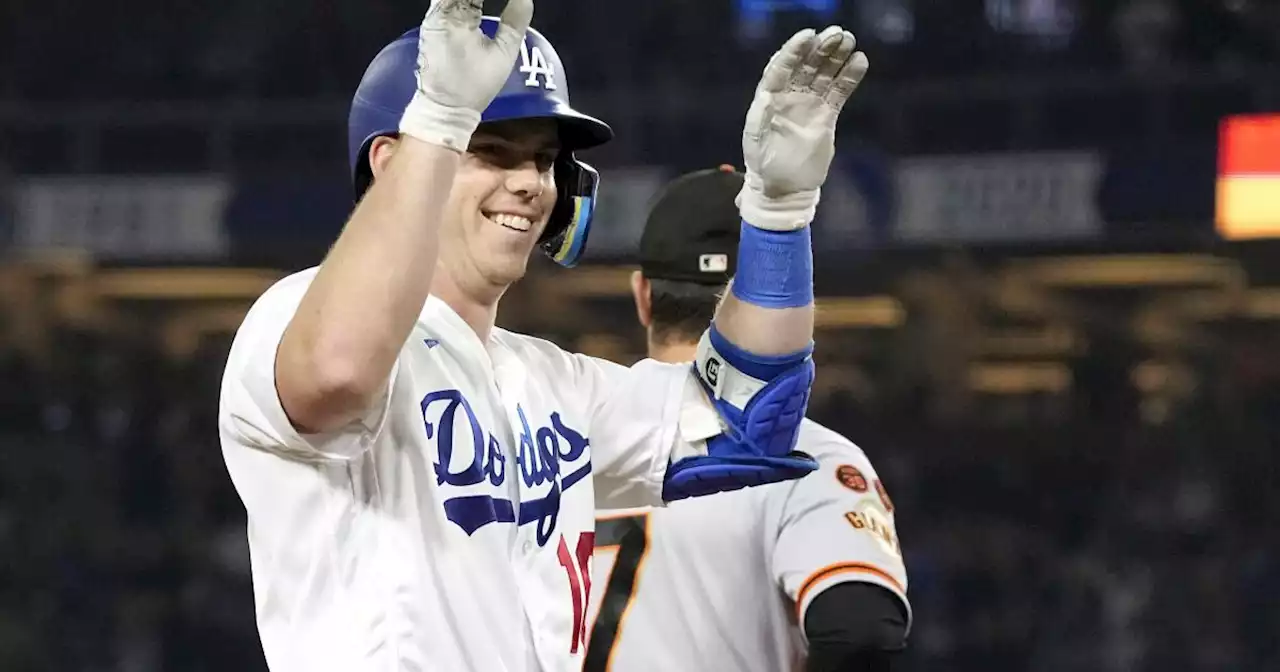 Dodgers capitalizan errores de Gigantes y los vencen por 7-2