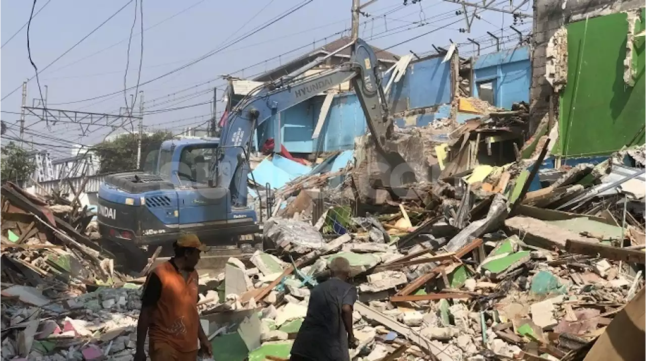 Sarang Prostitusi Gang Royal Penjaringan Digusur Pakai Alat Berat, Pemulung Mengerubung