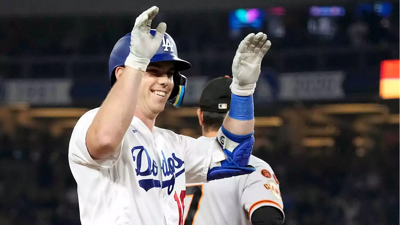 Los Angeles Dodgers capitalize on San Francisco Giants' physical, mental blunders