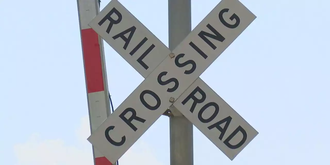 ALEA educates Alabama drivers to avoid railroad crossing crashes