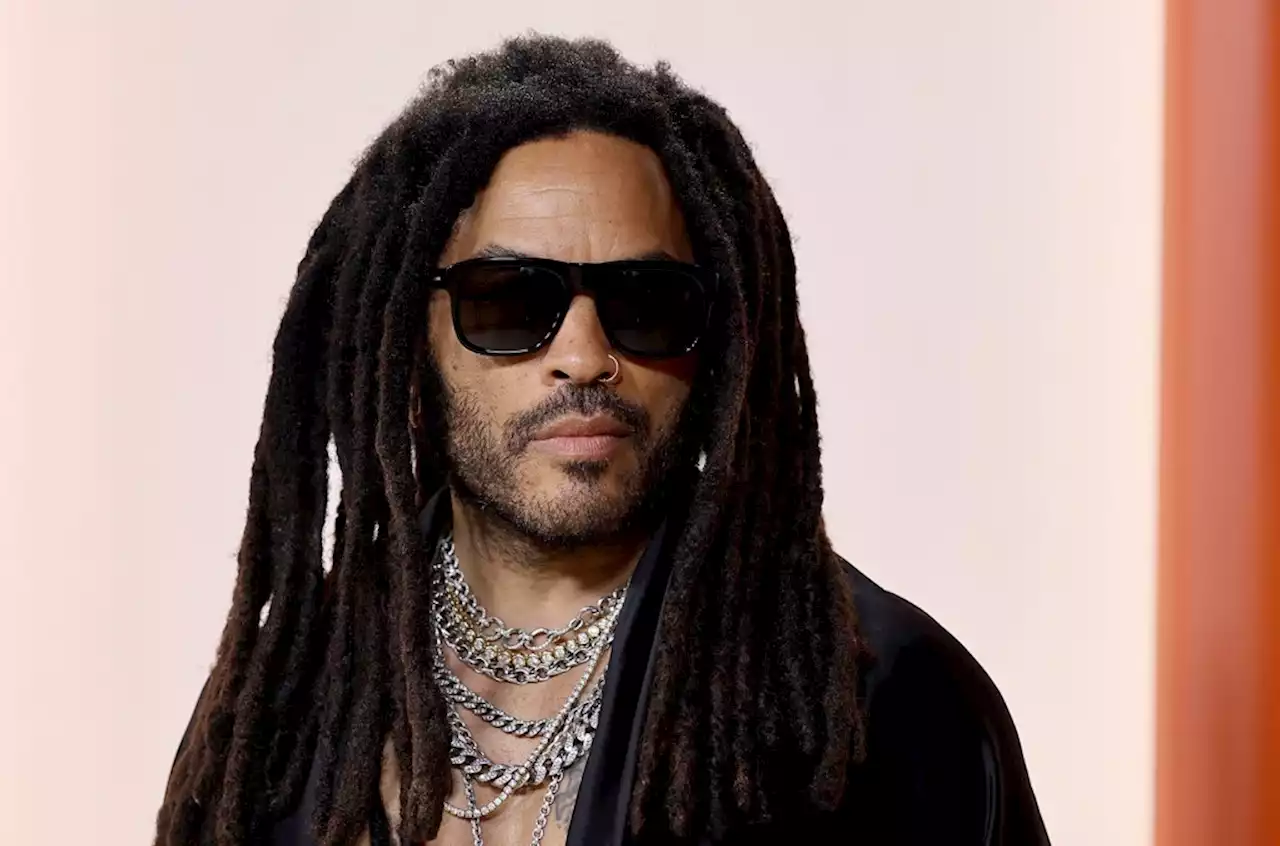 Lenny Kravitz Brings Back Giant Viral Scarf in First TikTok Post: ‘It’s the First Day of Fall’