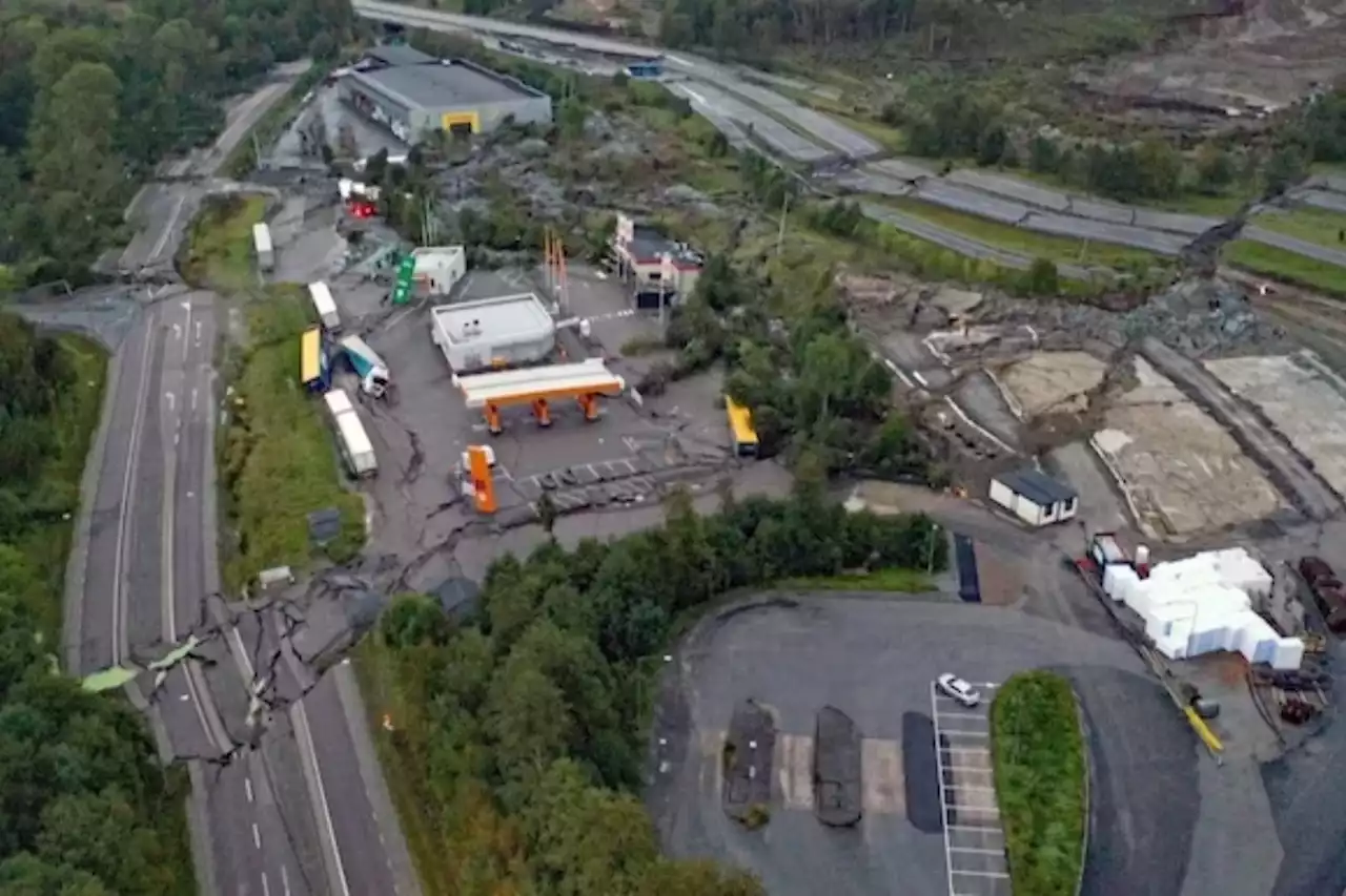 Swedish motorway collapses in significant part after landslide