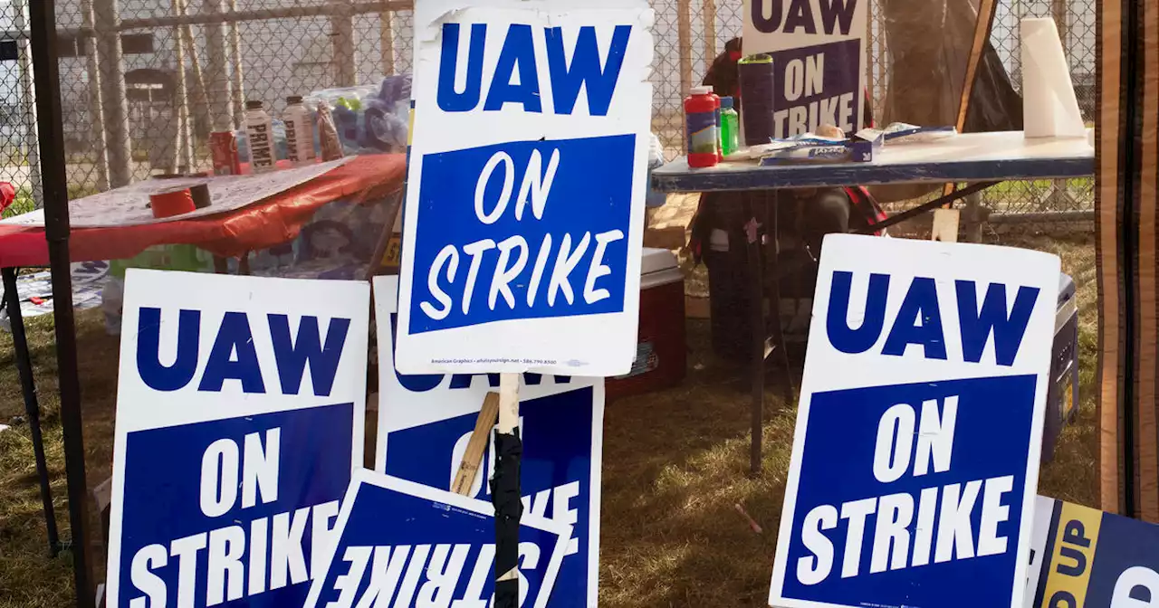 Biden says he'll 'join the picket line' alongside UAW members in Detroit