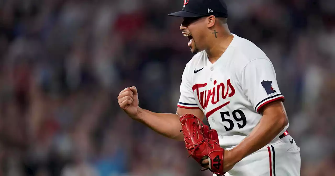 Twins top Angels, 8-6, to clinch AL Central title