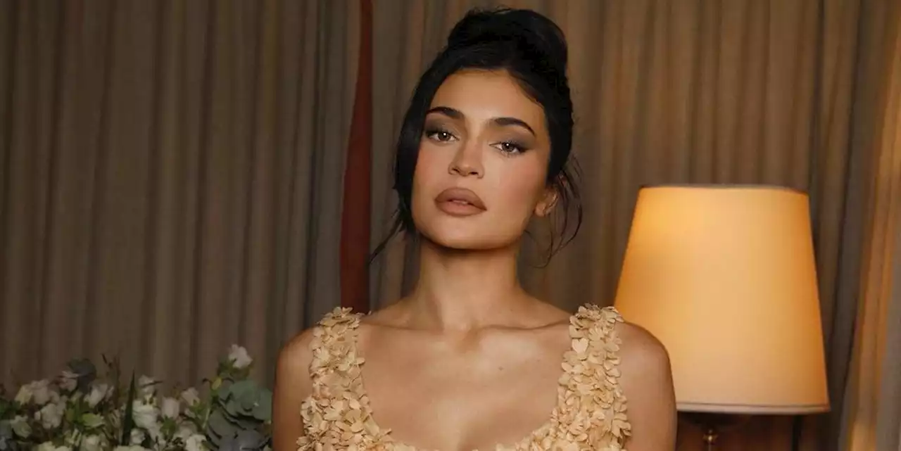 Kylie Jenner Is a Vision in a Dreamy Vintage Minidress Covered in Flowers