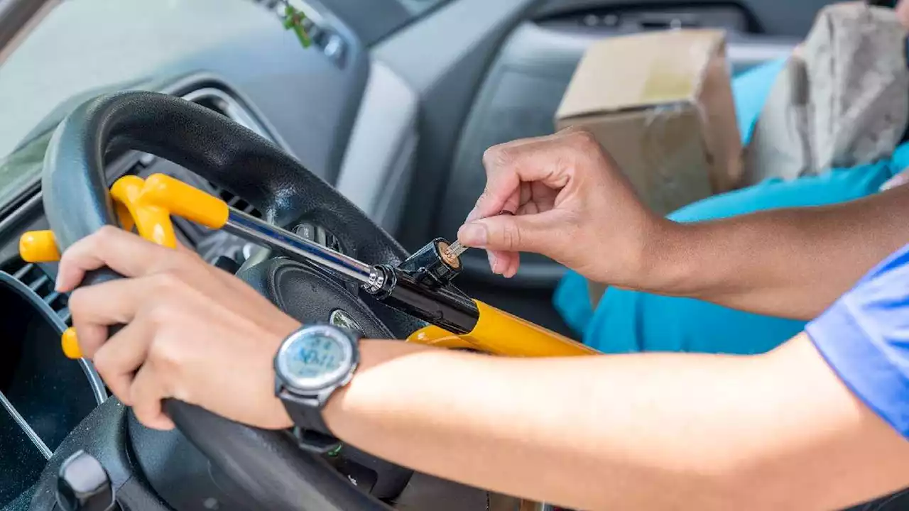 Bellevue PD giving away free steering wheel locks this weekend