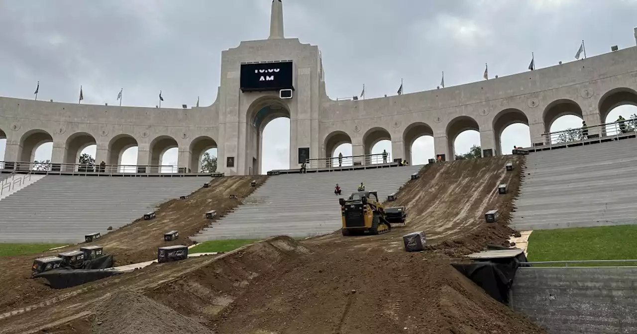 LA Coliseum Gets Dirty