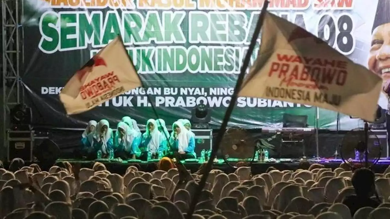 Ibu Nyai Berserta Ribuan Satriwati NU di Probolinggo Deklarasi Dukung Prabowo