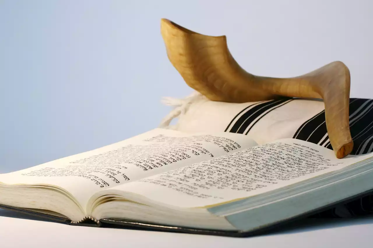 What is Yom Kippur and how is it celebrated?