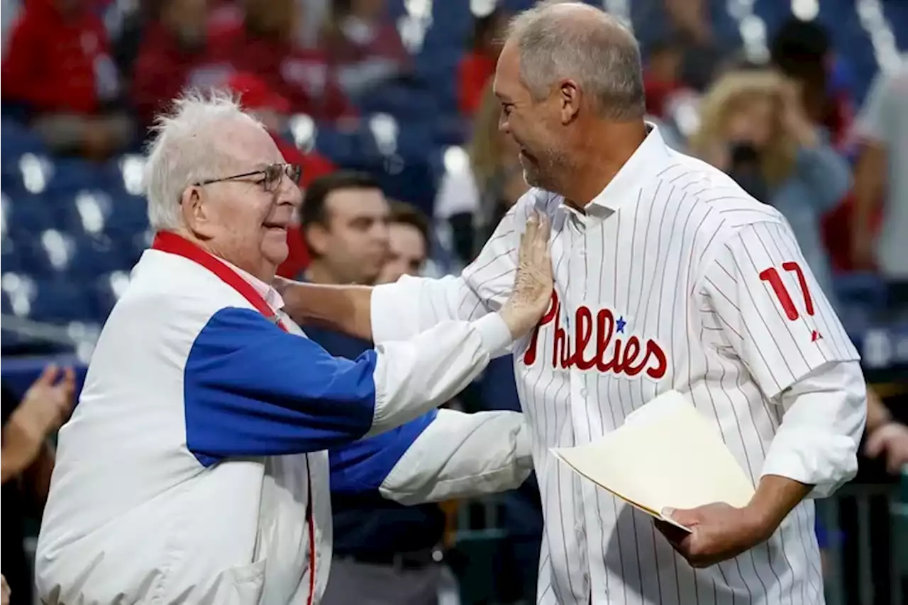 Scott Rolen met with a warm welcome for his Phillies Wall of Fame induction