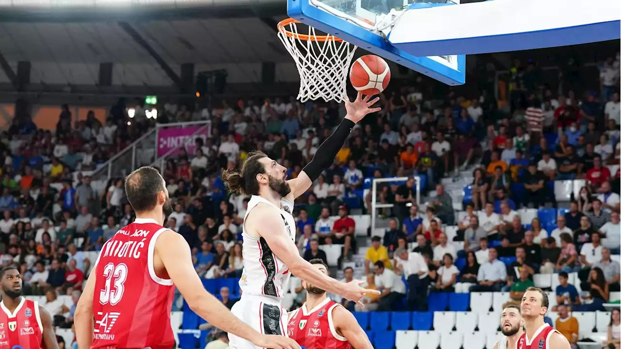 Basket, Supercoppa: la Virtus Bologna batte l’Olimpia Milano e va in finale contro Brescia