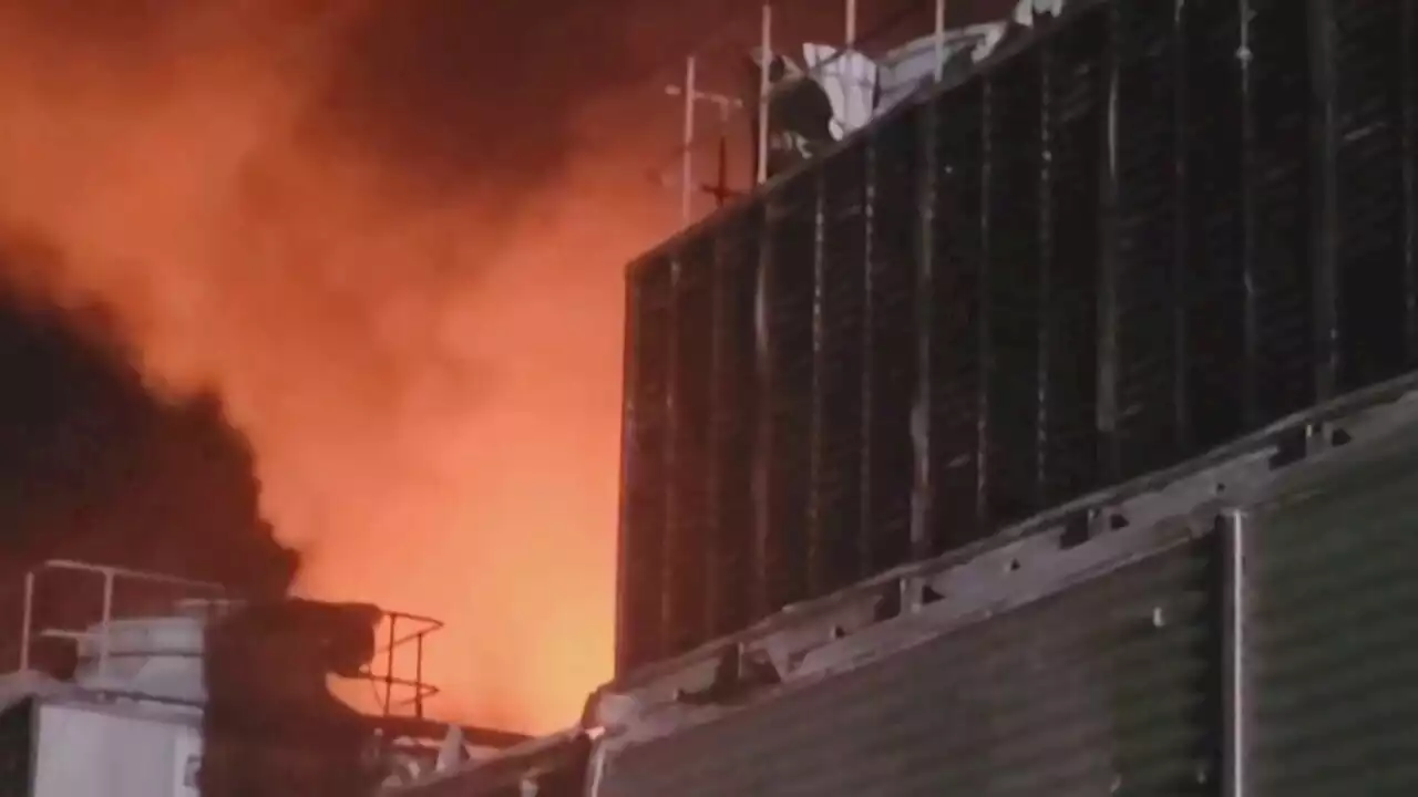 Firefighter loses life in Taiwan factory blaze