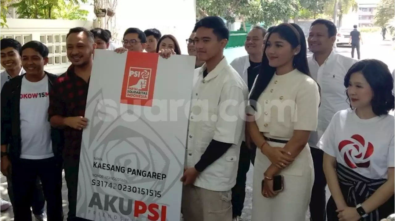 SAH! Kaesang Pangarep Resmi Masuk PSI, Diberi KTA Bernomor Cantik