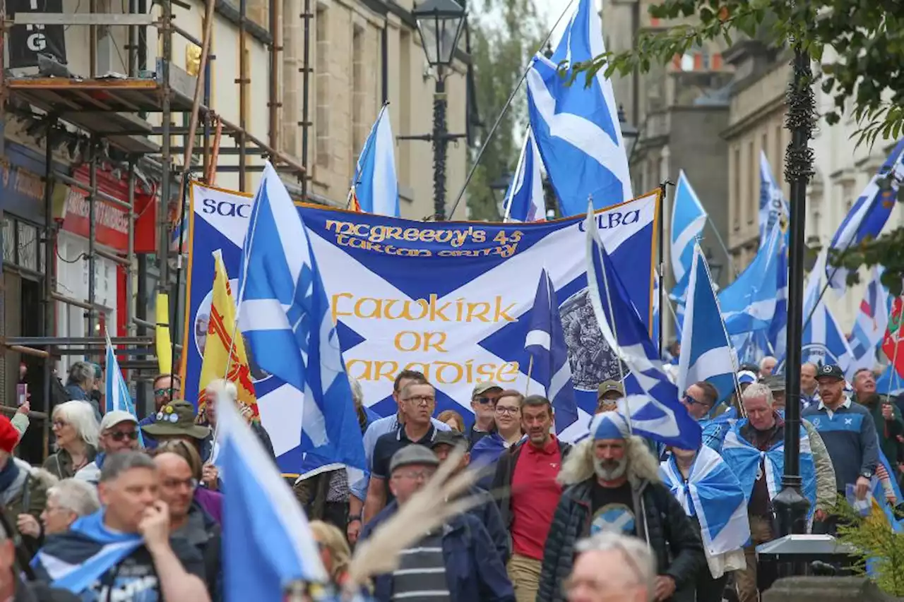 In pictures: Crowd marches through Falkirk for Scottish independence