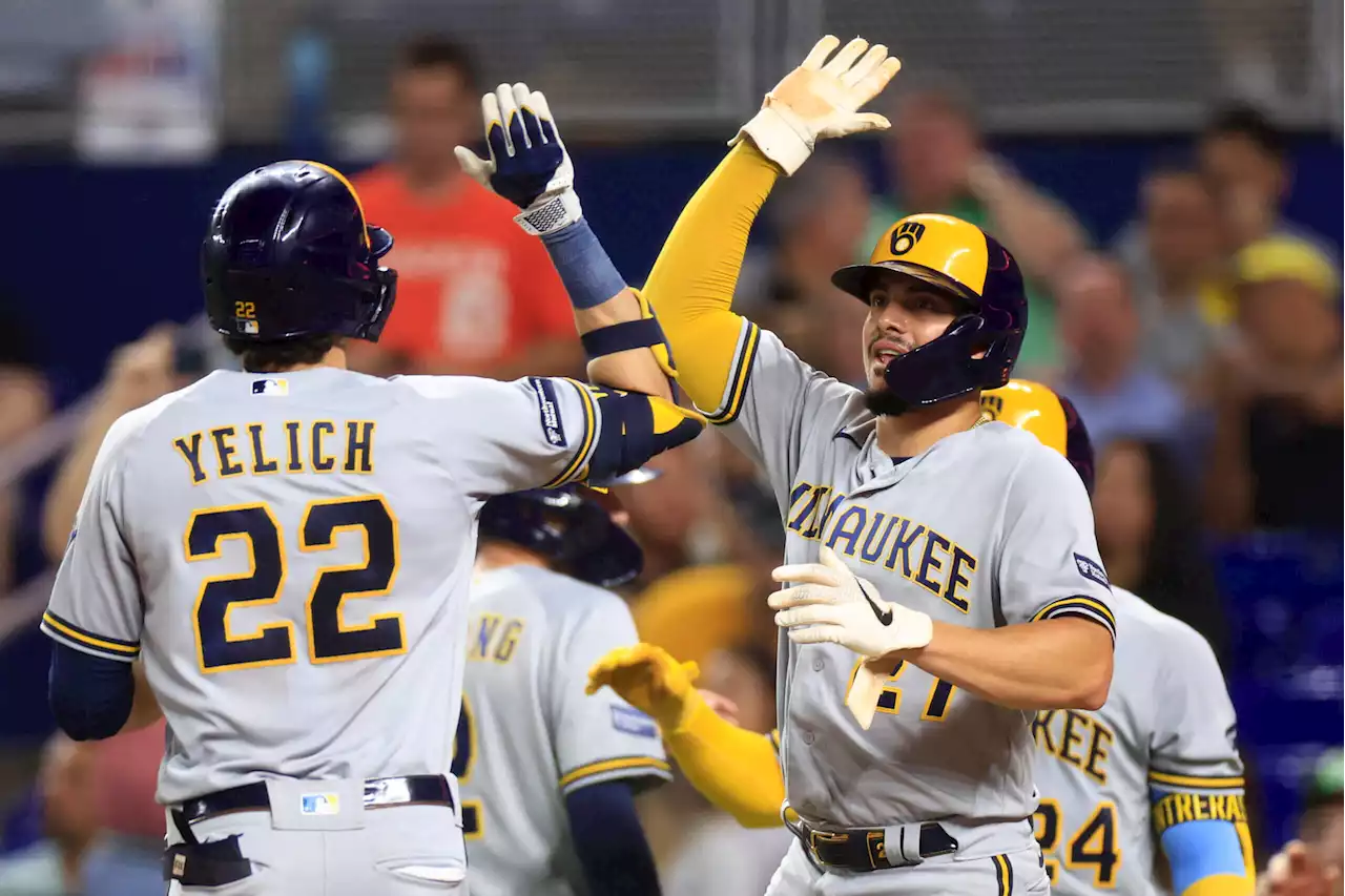 Brewers clinch 2023 playoff berth with rout of Marlins