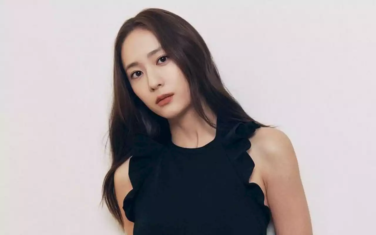 Krystal Masih Sulit Bicara Soal Sulli & Ungkap Keinginan Nonton Film Dokumenter 'Dear Jinri'