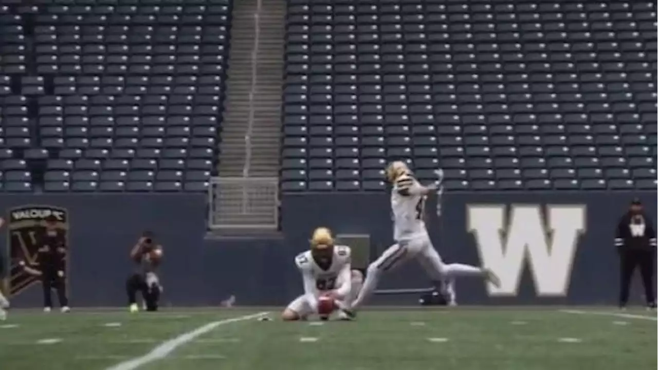 Maya Turner kicks OT winner after becoming 1st woman to play regular-season U Sports football game