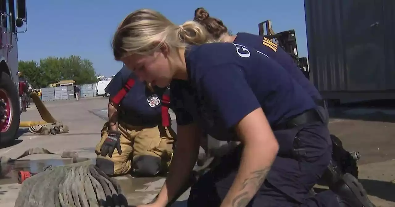 Female Illinois firefighters train and learn other female firefighters