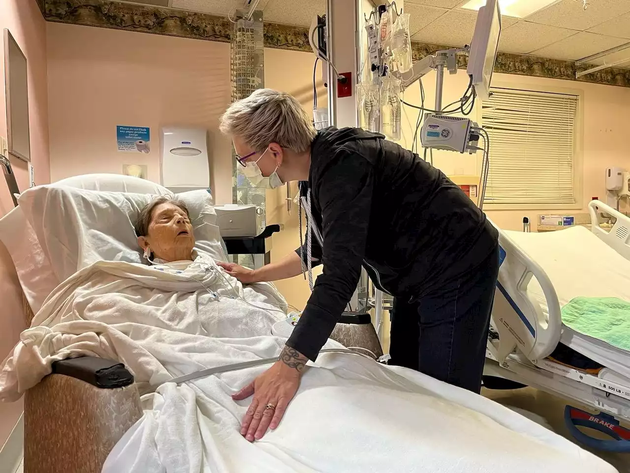 Mom’s hospital stay offers some tough lessons from the ICU: Leslie Kouba