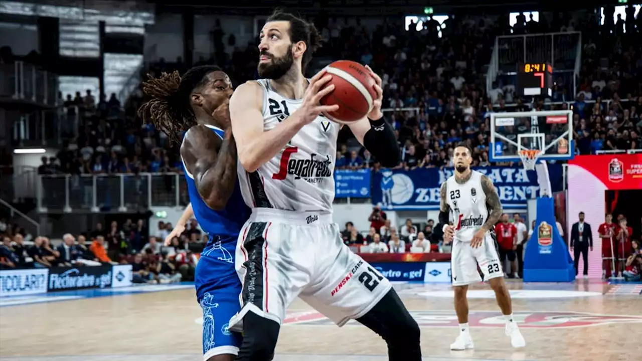 Supercoppa, la Virtus Bologna cala il tris! Brescia smontata 97-60 in finale