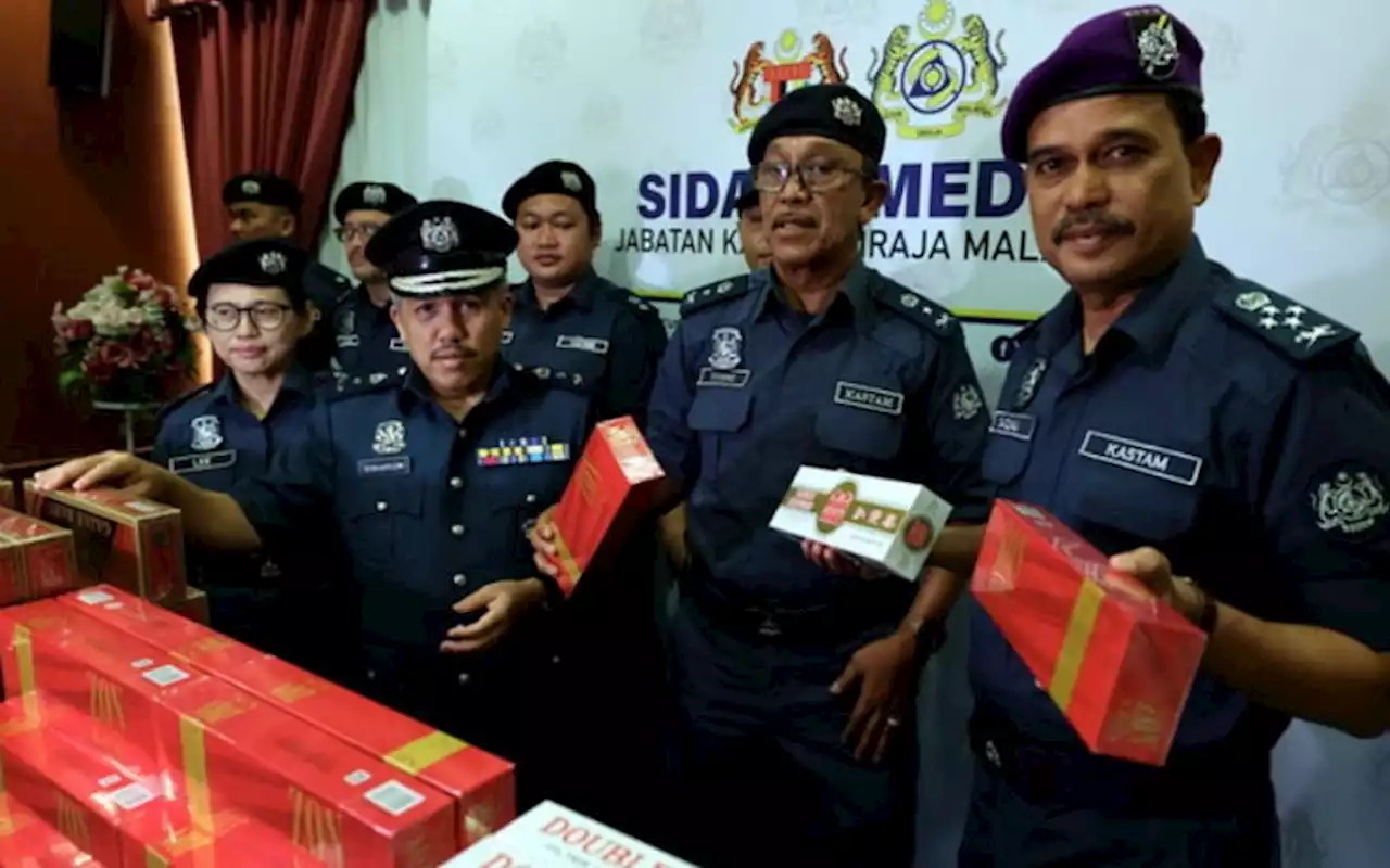 Kastam Johor rampas rokok putih, kretek bernilai RM3.9 juta