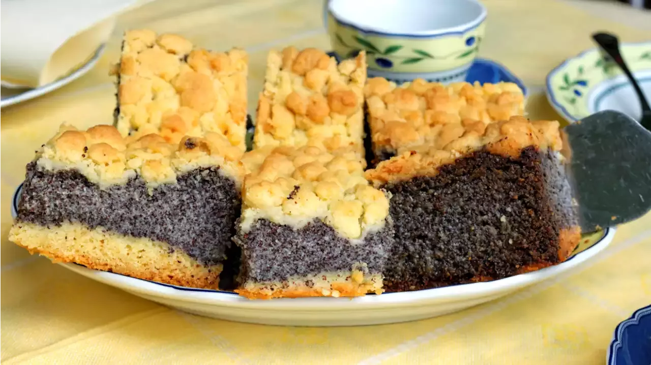 Saftiger Mohnkuchen mit Streuseln: So lecker wie vom Bäcker!