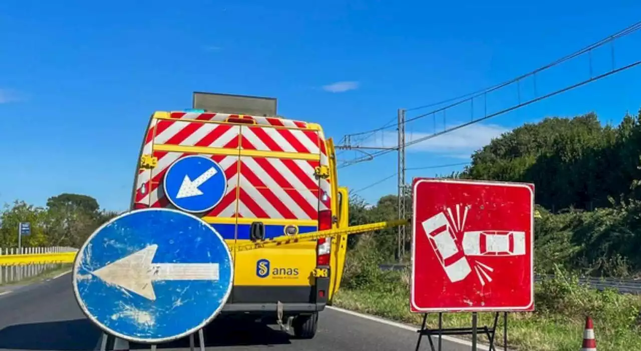 Incidente Roma, due morti sulla Flaminia nello scontro tra due auto. Strada chiusa (poi riaperta) e traffico deviato