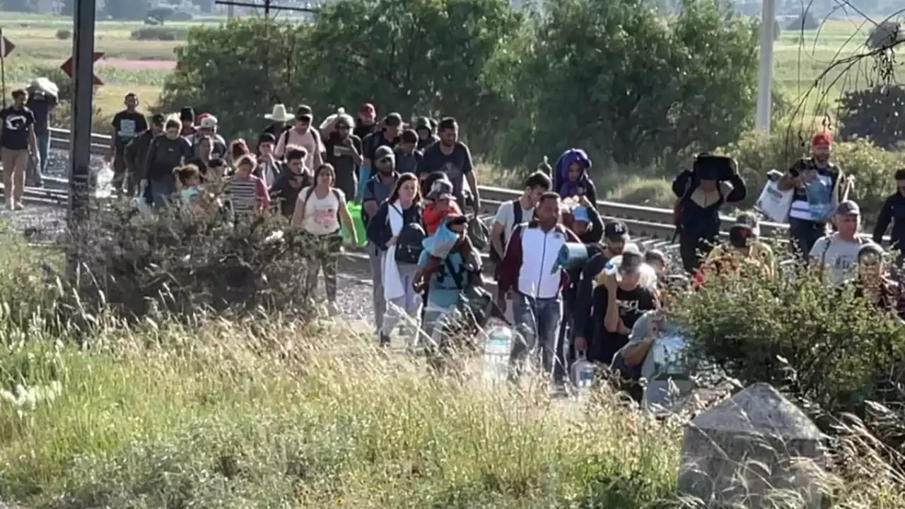 VIDEO: “La Bestia no se detiene”, en Huehuetoca permanecen varados más de 3 mil migrantes