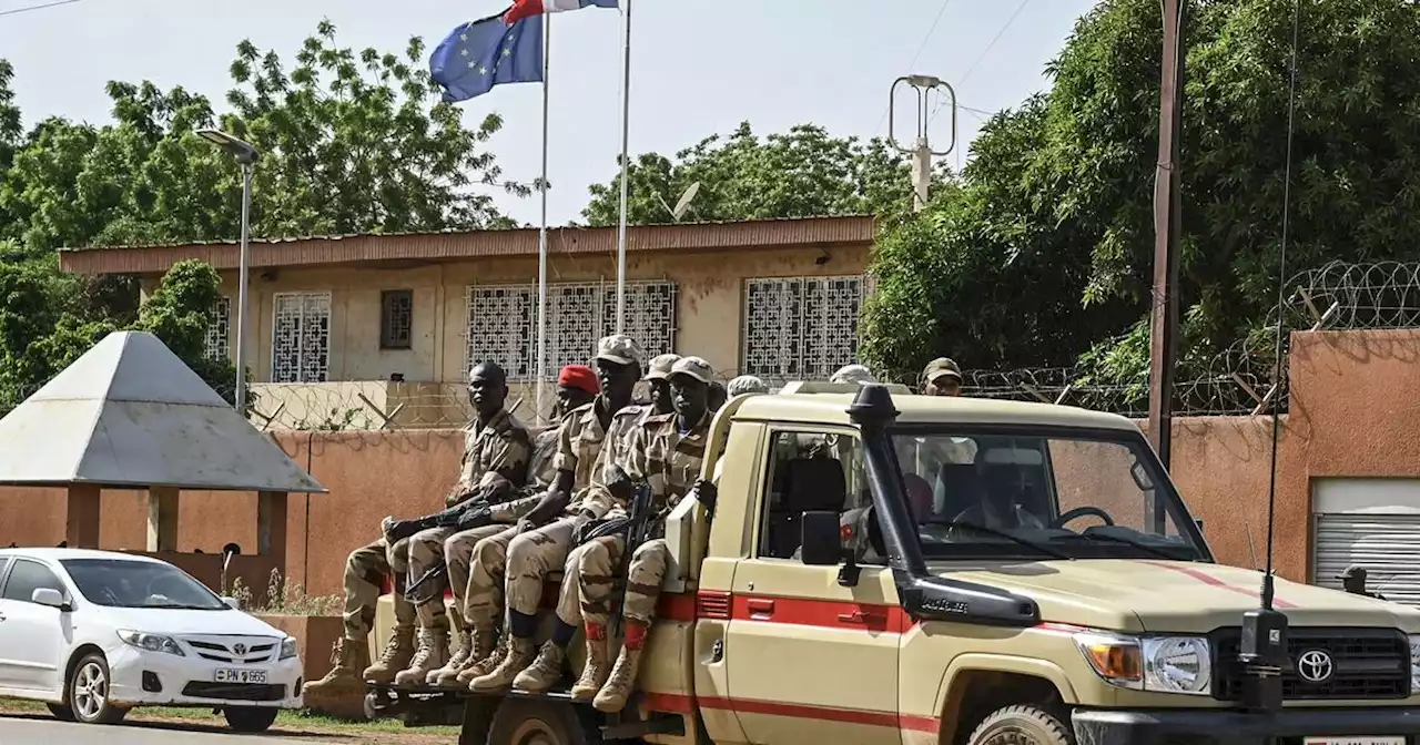 Niger : Macron annonce le retour en France de l'ambassadeur et des militaires français