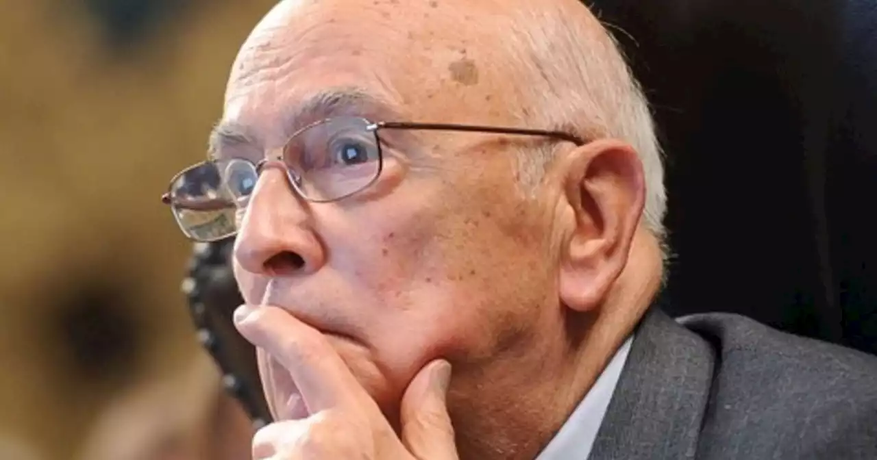 Giorgio Napolitano, toh: così la stampa amica cancella il suo passato