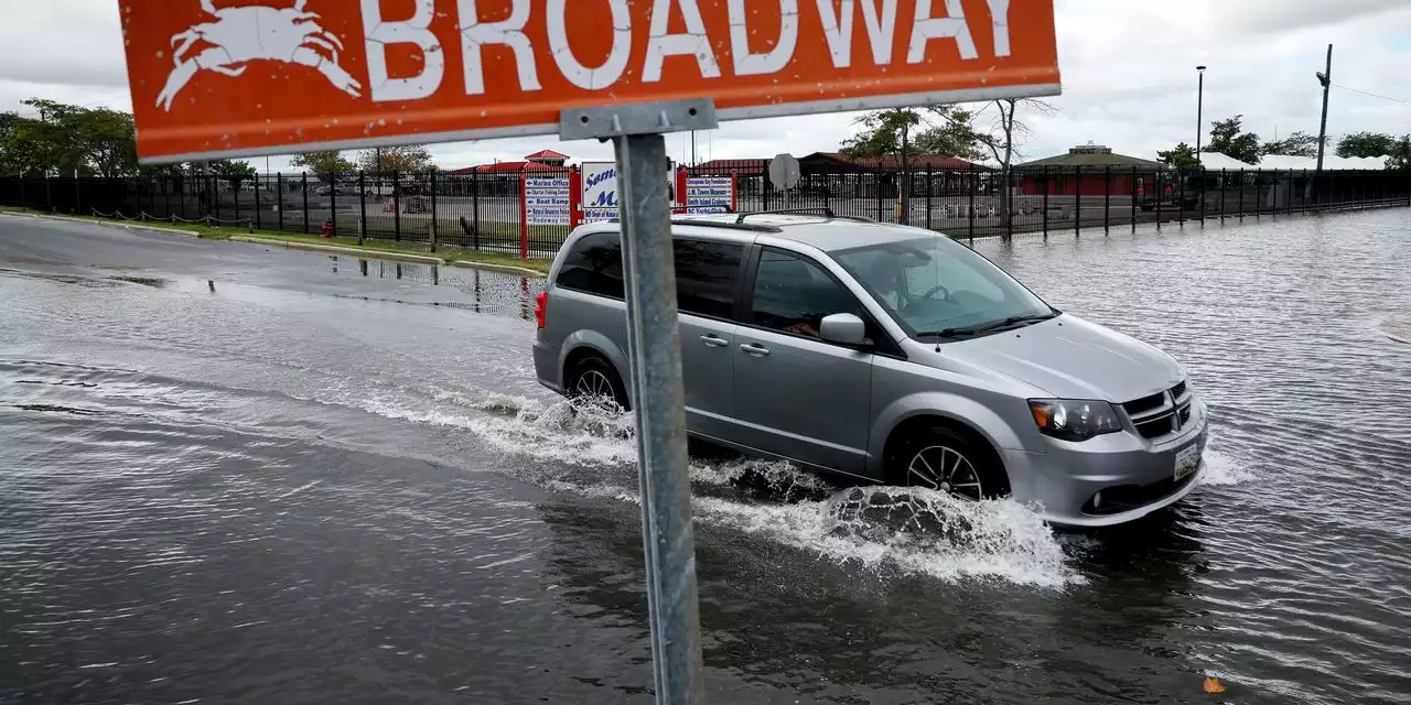 Weakening Ophelia still poses risk of coastal flooding, heavy rain to Northeast