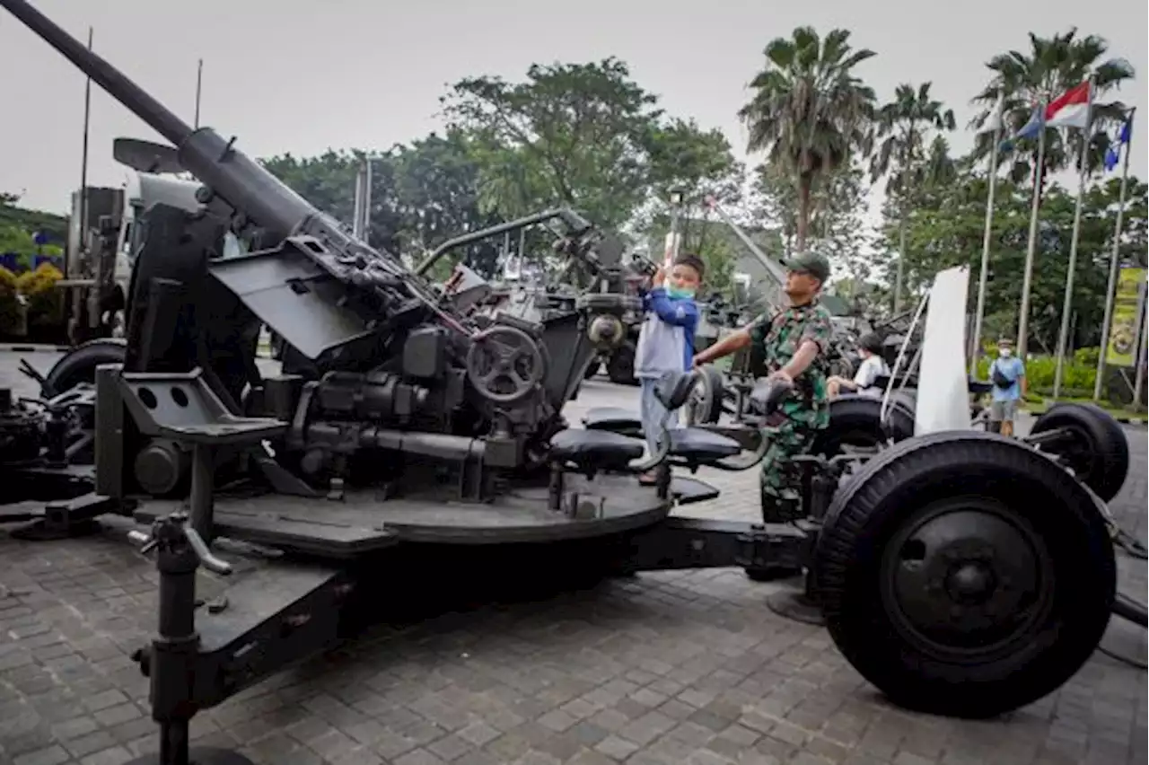 TNI Pamer 125 Alutsista di Monas