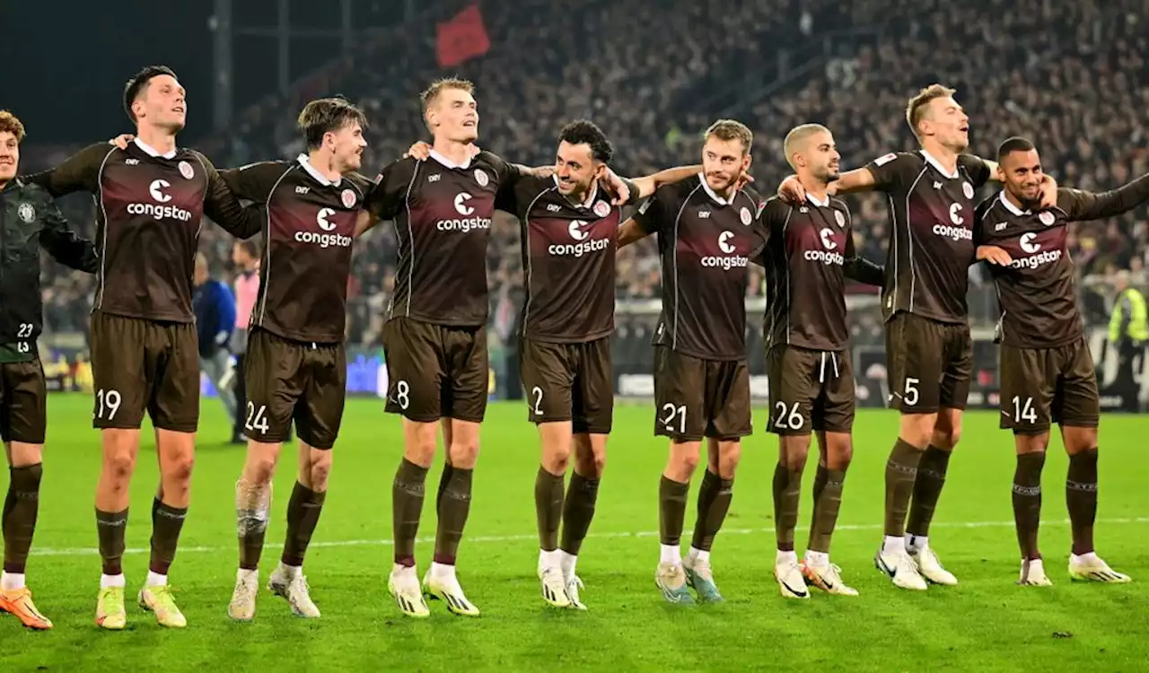 „Schöne Nebensache“: St. Pauli siegt gegen Schalke – und zieht am HSV vorbei