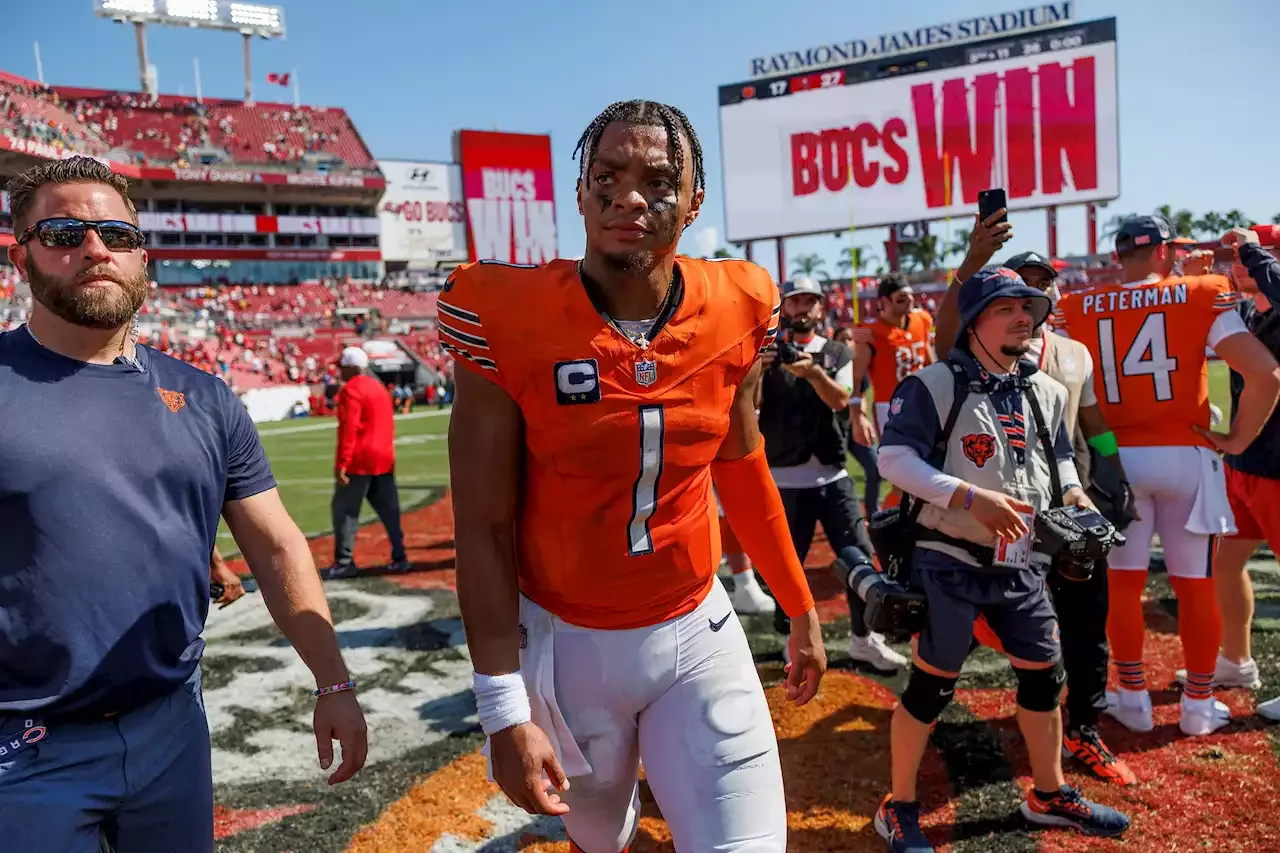 Week 3 NFL player props, picks: Justin Fields won't be a robot vs. Chiefs